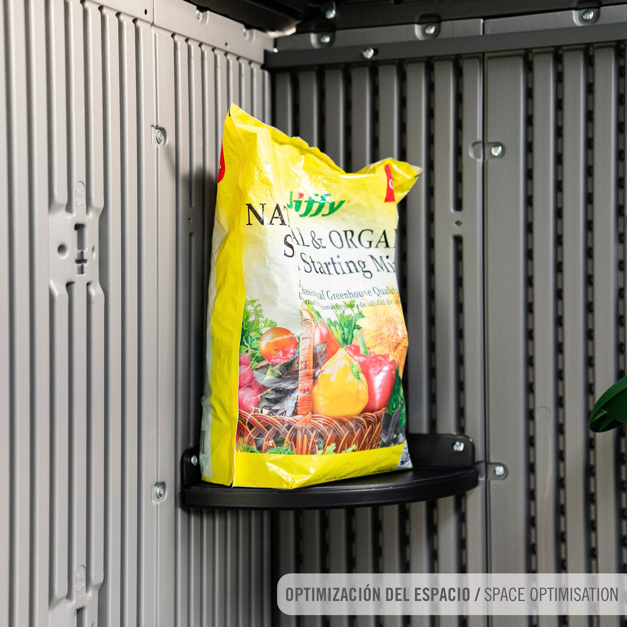 Galpão de jardim com piso e janelas 7,8 m² - 92319